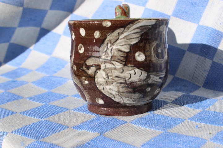 1 brown cup